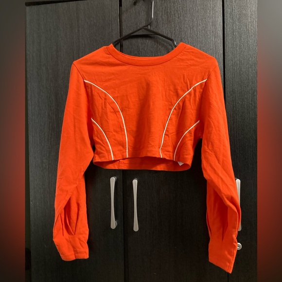 Urban Outfitters Balloon Sleeve Crop Top - Picture 2 of 3